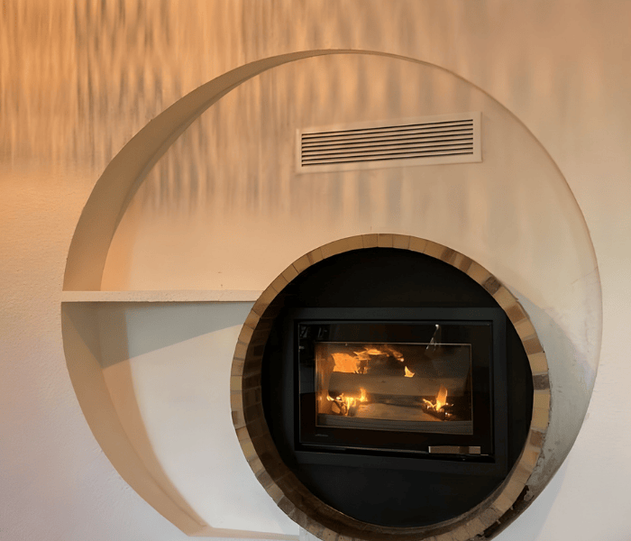 Cheminée design moderne installée par Vitalla cheministe à Oloron intervenant à Gan et Navarrenx