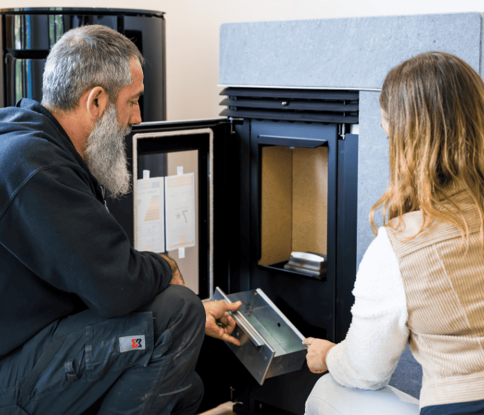 Conseil et installation de poêle à granulés par Vitalla cheministe à Oloron avec accompagnement client