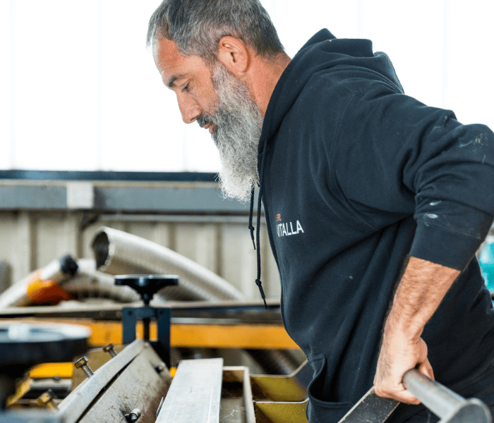 Fabrication de cheminée en atelier par Vitalla, cheministe à Oloron intervenant à Gan et Navarrenx